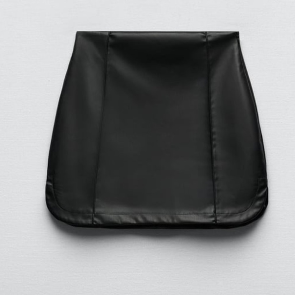 Zara Topstitched faux leather skirt